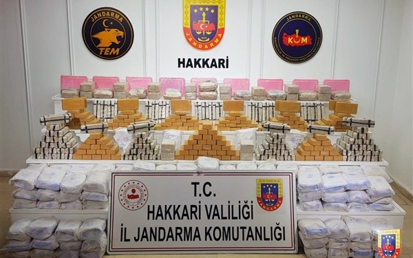 Van ve Hakkari’de uyuşturucu operasyonları