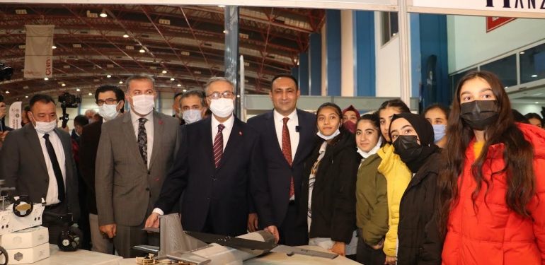 Başkan Atsız Afşın Yılmaz: Mini Ada Robotu