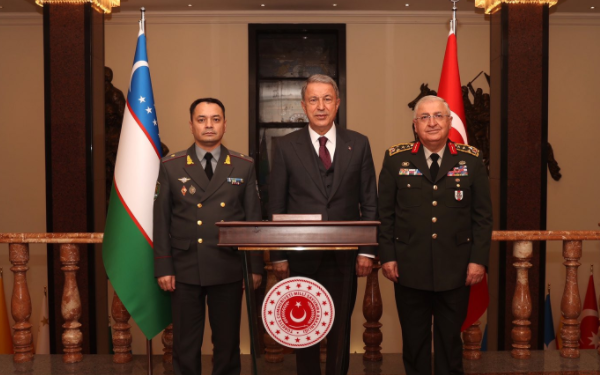 Bakan Hulusi Akar, Özbekistan Genelkurmay Başkanı Tuğgeneral Shukrat Khalmukamedov’u kabul etti