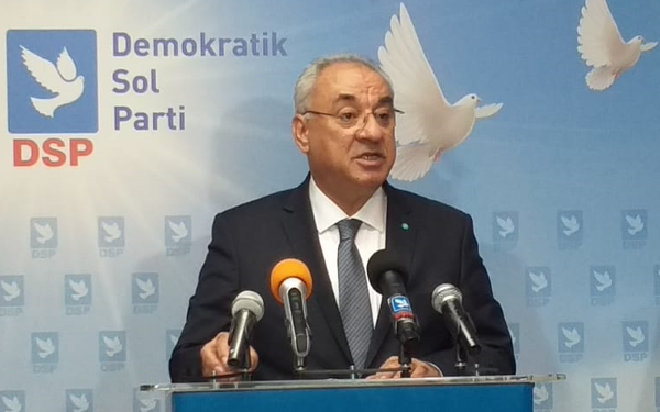 Önder Aksakal: “Masaların altına saklanarak görev yapamazsınız!”