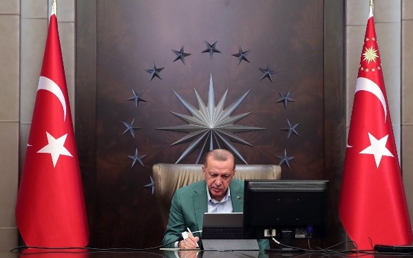 Cumhurbaşkanı Recep Tayyip Erdoğan, İspanya Başbakanı Pedro Sanchez ile telefonda görüştü.