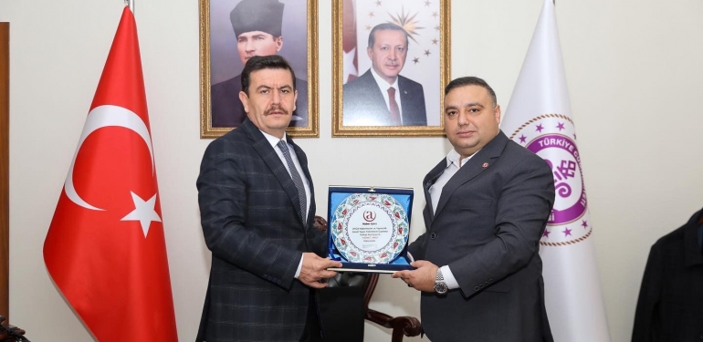 ferhat_aydogan_burdur_valisi