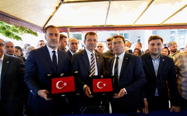 15062022_ekrem_imamoglu_koylulerle_seymenin_kaderini_konustu_silivriye_cizilen_kader_boyle_degildi_bir_gecede_degisti_24_600_x_400