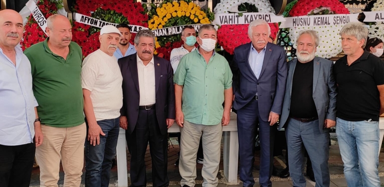 nesime_tortas_cenaze_kapak