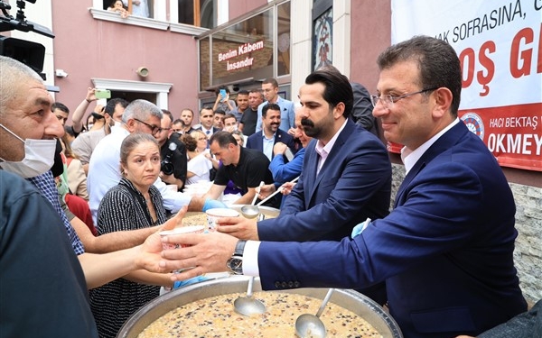 ekrem_imamoglu_11082022_alevi_vatandaslarin_asure_lokmasina_ortak_oldu_4_600_x_400