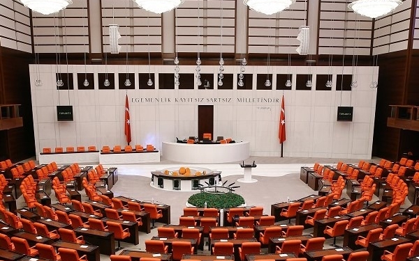 TBMM yeni yasama yılına Pazar günü başlıyor