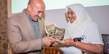 tunc_soyer_tiyatro_emekcileri