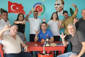 20221006-meigderderin-yeni-isaret-dili-i-love-you-136675-19c5b8074c80d3a29829