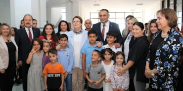 baskan-yilmaz-bakan-derya-yaniki-toroslar-belediyesinde-agirladi-560715-8bc22336660ccfdf66c9