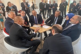 cumhurbaskani-erdogan-avrupa-siyasi-toplulugu-toplantisi-oncesi-liderlerle-bir-araya-geldi-459944