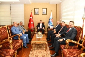 ak-partili-belediye-meclis-uyeleri-vali-pehlivani-ziyaret-etti