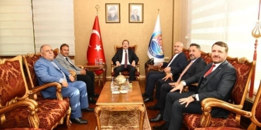 ak-partili-belediye-meclis-uyeleri-vali-pehlivani-ziyaret-etti