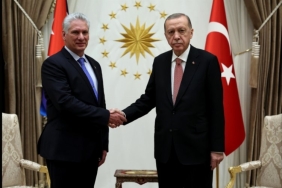 cumhurbaskani_erdogan_bermudez_kuba_turkiye
