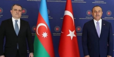 ceaf6753-e9dc-43ce-bf2c-6908fe27efb8