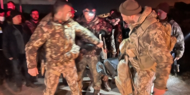 hatayda-64luk-depremde-yikilan-binada-arama-kurtarma-calismasi-baslatildi