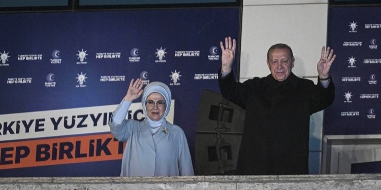 Cumhurbaşkanı Erdoğan: “Birileri mutfakta biz balkondayız”