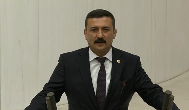 Selçuk Türkoğlu, SMA’lı hastaları Bakan Koca’ya sordu