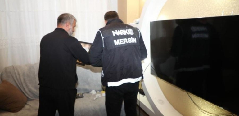MERSİN’DE NARKOTİK OPERASYONU:26 GÖZALTI
