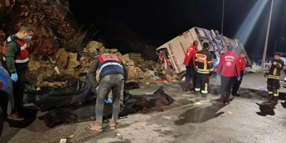 YİNE OTOBÜS KAZASI