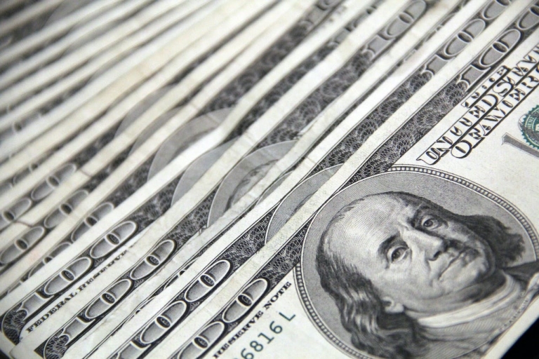 İstanbul’da ATM’lere sahte dolar yatıran 4 şüpheli tutuklandı