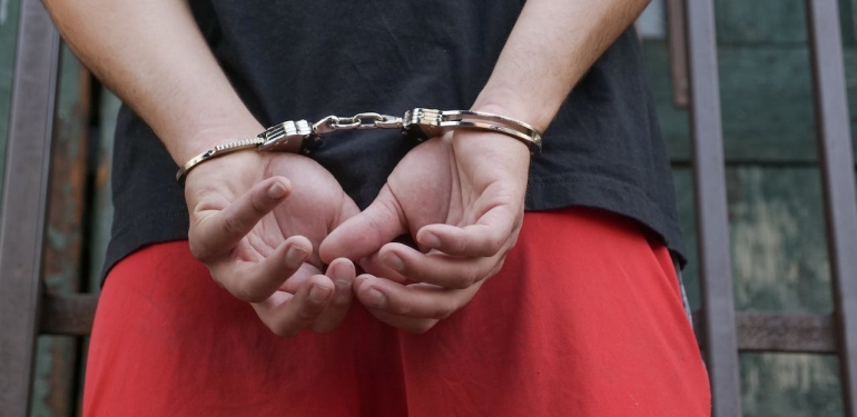 Cezaevindeki eşine uyuşturucu gönderen kadından ilginç savunma