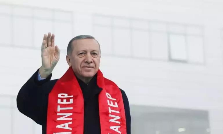 Cumhurbaşkanı Erdoğan: Seçim gündeminin deprem gündeminin önüne geçmesine asla izin vermedik