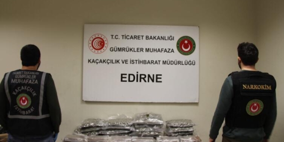 430 kilogram uyuşturucu, 13 ton kaçak çay ele geçirildi