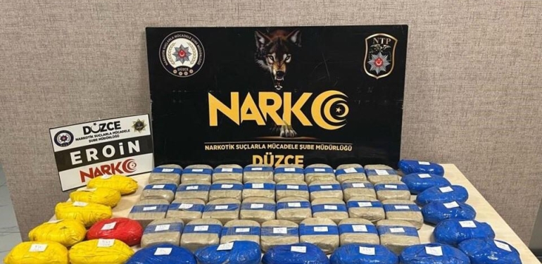 Düzce’de Minibüste Büyük Çapta Eroin Ele Geçirildi