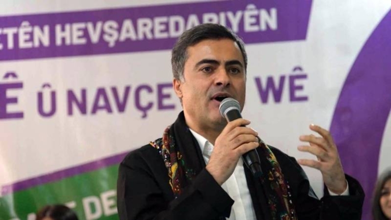 DEM Parti’nin Seçilen Van Belediye Başkanının Mazbatası İptal Edildi, Olaylar Şiddetlendi