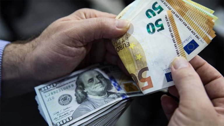 Para Piyasalarında Dolar ve Euro Kurlarında Değer Kaybı: Yatırımcılar Merkez Bankalarının Kararlarını Takip Ediyor