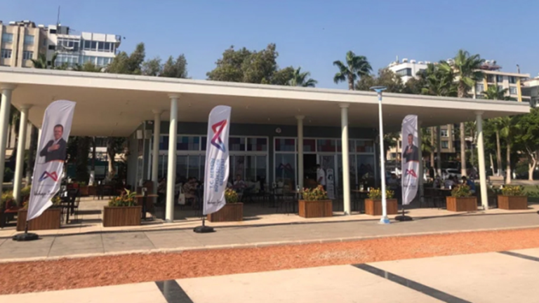 Mersin Sahilinde CHP’li Belediyenin alkollü mekan Açması Tartışma Yarattı…