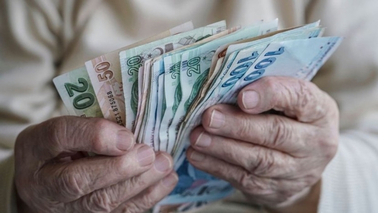 Asgari Ücret ve Emekliye Zam Yok, Vekillere 43 Bin TL Artış