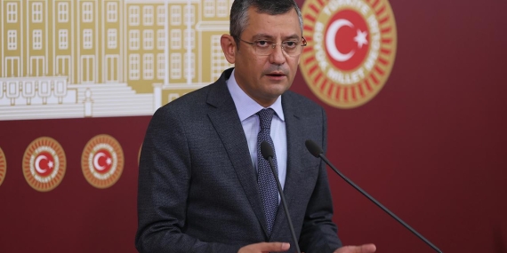 Özgür Özel’den Önemli Açıklamalar: Diyalog, İlkeler ve Toplumsal Sorunlara Odaklanma