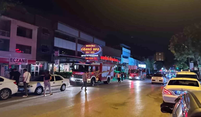 Ankara’da işyeri bacası alev aldı yangın sırasında çıkan dumanlar paniğe neden oldu