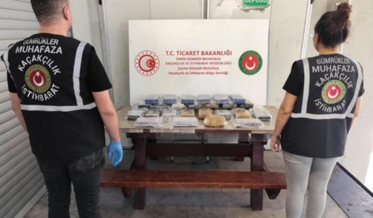 Taşucu ve Çeşme limanlarında uyuşturucu operasyonu