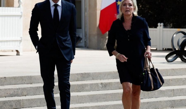 FRANSA’DA SİYESİ BÖLÜNME