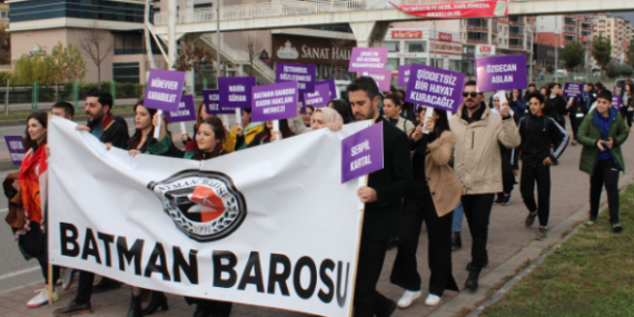 Batman Barosu Kadınlardan Şiddete Karşı Yürüyüş: 9 Ayda 295 Kadın Öldürüldü