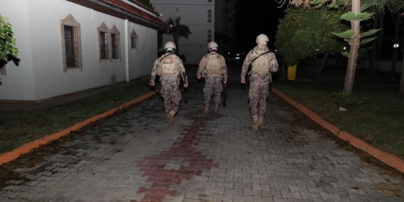 Mersin’de Organize Suç Çetesi Çökertildi: 7 Gözaltı, 5 Tutuklama