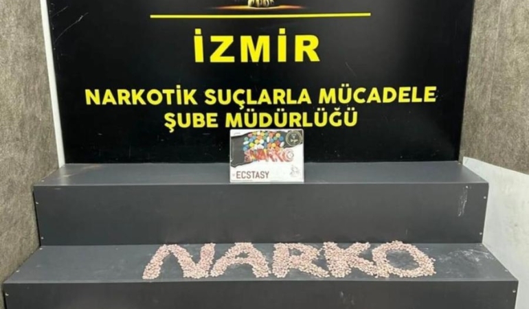 1732653738842521175