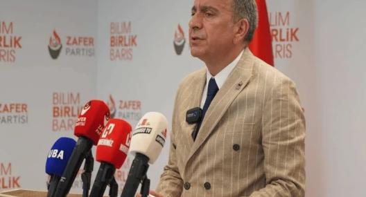 Azmi Karamahmutoğlu’ndan Etki Ajanlığı Yasası ve Elektronik Oylama Uyarısı