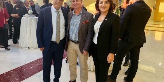 CHP’li Gülcan Kış, Mersin Büyükşehir Belediye Meclis Üyesi Hamit Mert’in Nikahta Şahitlik Etti