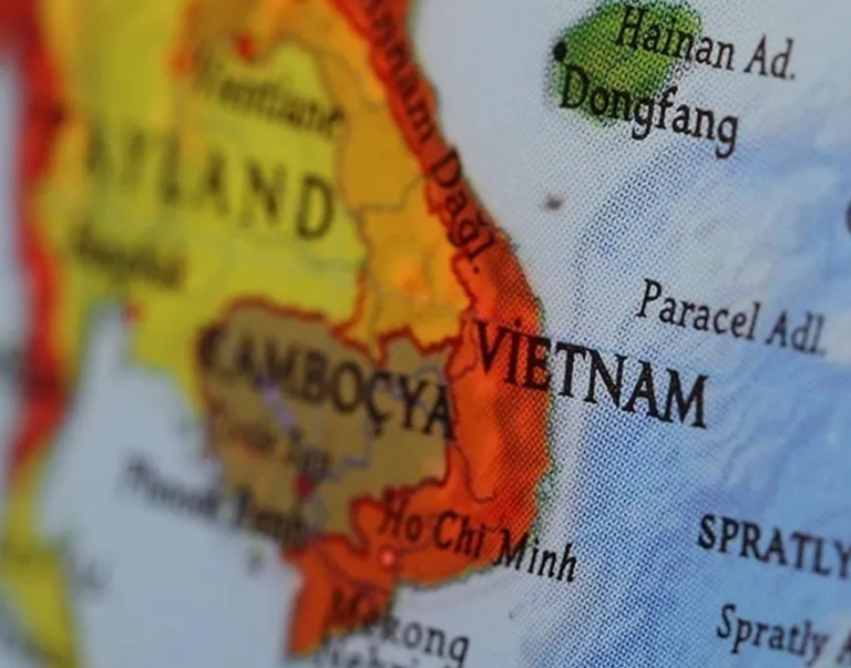 Vietnam’da Askeri Tatbikat Sırasında Patlama: 12 Asker Hayatını Kaybetti