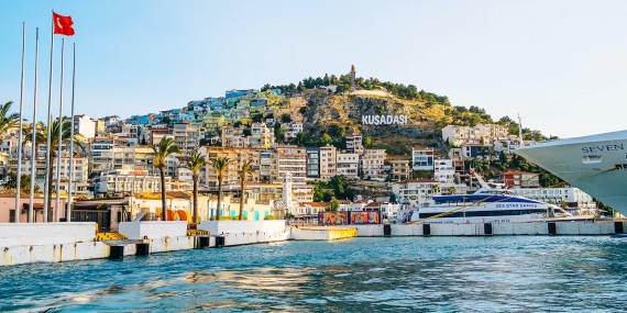 Siyasi Algı ve Kuşadası’ndaki Hizmet Krizi…
