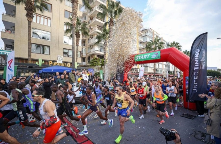 Mersin Maratonu’nda Rekor Kırıldı: Kenyalı Atlet, Türkiye’nin En İyi Derecesine İmza Attı