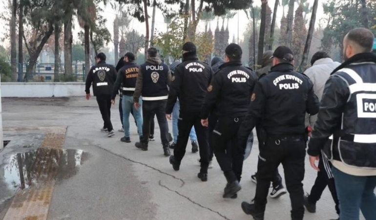 Mersin’de Fuhuş Operasyonda 18 Şüpheli yakalandı