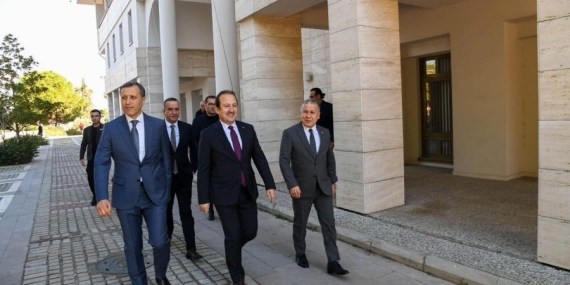 VALİ ALİ HAMZA PEHLİVAN, MERSİN ÜNİVERSİTESİ ÖĞRENCİLERİYLE BULUŞTU