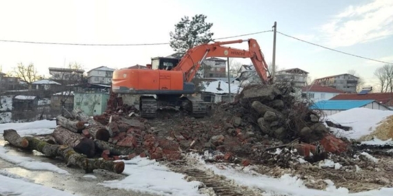 Düzce’de Bağımlılıkla Mücadele: Metruk Bina Yıkımları Sürüyor