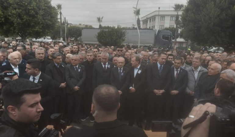 Büyükşehir Belediye Başkanı Vahap Seçer’in Kardeşi Uğurcan Seçer’in Cenaze Törenine Yoğun Katılım