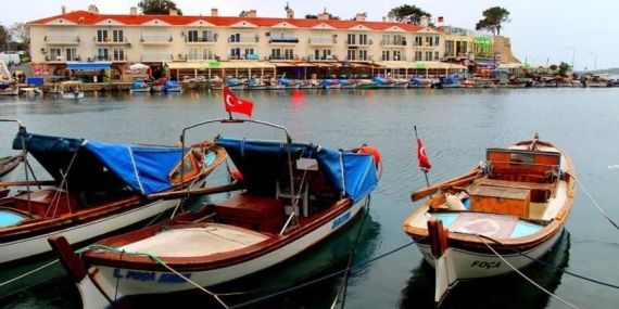 İzmir’in İncisi Foça: Tarih, Doğa ve Efsanelerle Dolu Bir Kaçış Noktası