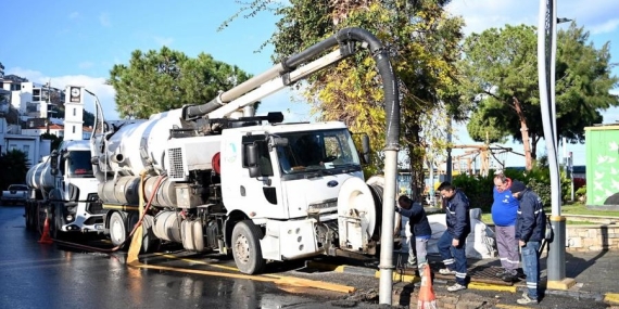 Kuşadası Belediyesi, Kış Hazırlıklarını Tamamladı: 7/24 Temizlik ve Bakım